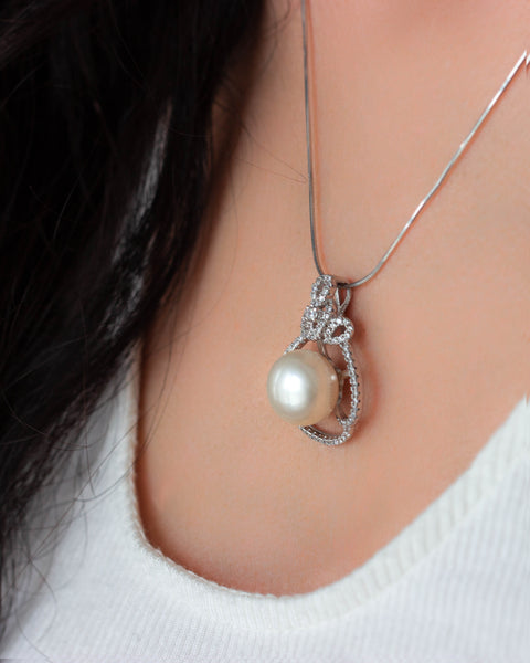 Pearl Love Pendant